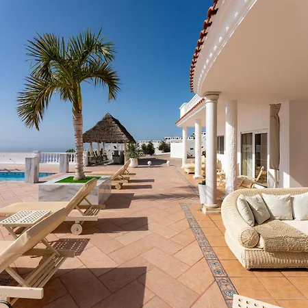 Private Luxury With Jacuzzi, Beach Bar, Pool