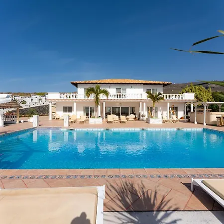 Private Luxury With Jacuzzi, Beach Bar, Pool Villa *