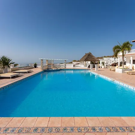 Private Luxury With Jacuzzi, Beach Bar, Pool וילה *